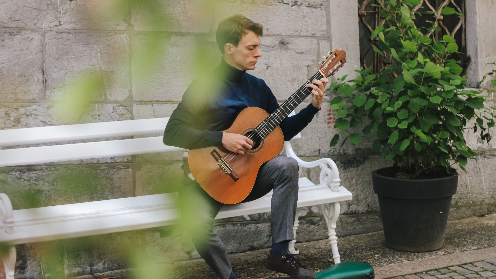 Downtown Milton Blog – Summer Saturdays in Downtown Milton (Guitar)